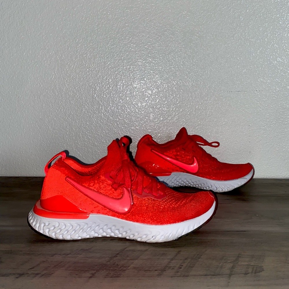 Nike Epic React Flyknit 2
